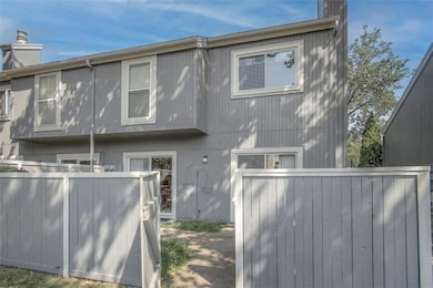 8054 Colony Ln, Lenexa, KS 66215 - photo 5