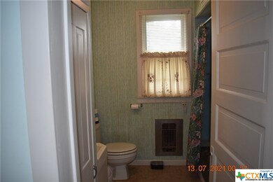 245 N Grant Ave, New Braunfels, TX 78130 - photo 6