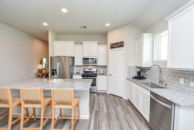 14155 Lake Lodge Dr, Conroe, TX 77384 - photo 6