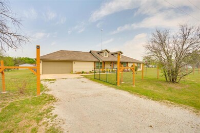 128 Blue Moon Ct, Springtown, TX 76082 - photo 4