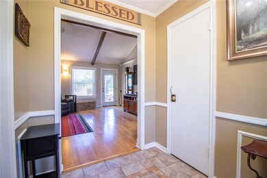 716 W 3rd St, Eddy, TX 76524 - photo 5