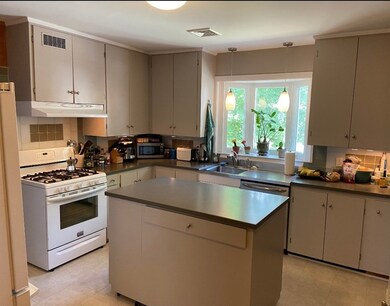 64 Betts Rd, Belmont, MA 02478 - photo 5