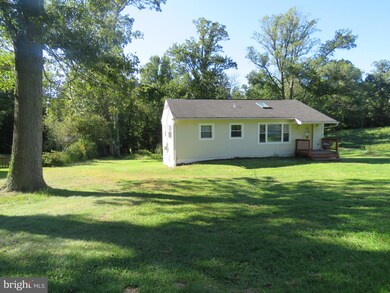 7516 Dogwood Rd, Sykesville, MD 21784 - photo 3