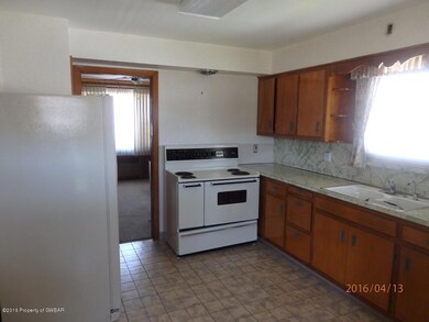 400 Thirwell Ave, Hazleton, PA 18201 - photo 4