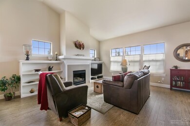 20556 Gloucester Ln, Bend, OR 97701 - photo 4