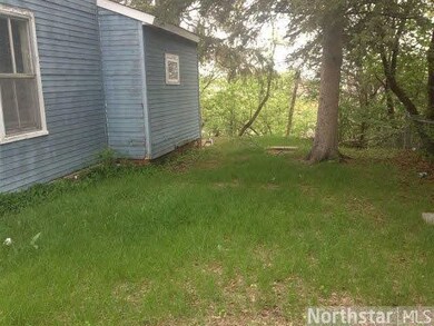 1109 6th St E, Menomonie, WI 54751 - photo 4