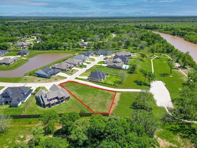 The walking trails connected to the lot creates th