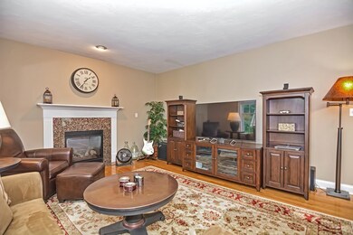 99 Spruce St, Framingham, MA 01701 - photo 4