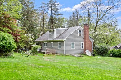 19 Lakeview Dr, Riverside, CT 06878 - photo 2