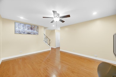 9454 Meadow Ln, Des Plaines, IL 60016 - photo 4