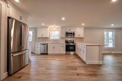 14 S Emperor Dr, Concord, NH 03303 - photo 4