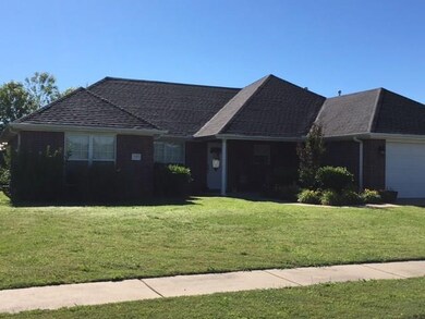 2402 Stonecrest Dr, Fayetteville, AR 72701 - photo 2