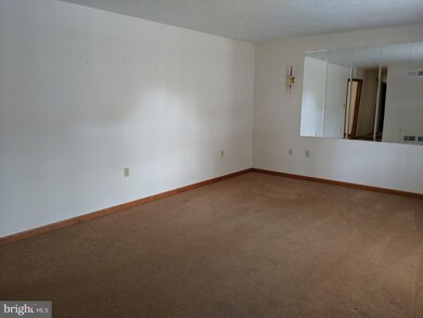 349 Sue Linn Dr, Chambersburg, PA 17201 - photo 3