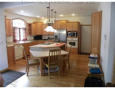 120 Dominic Dr, Scott Depot, WV 25560 - photo 5