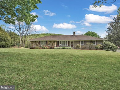 40 E Adamsdale Rd, Schuylkill Haven, PA 17972 - photo 2