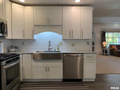 2400 Hillcrest St, Harrisburg, IL 62946 - photo 7