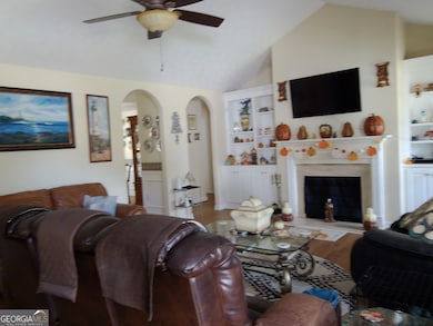 113 Platte St, Winder, GA 30680 - photo 2