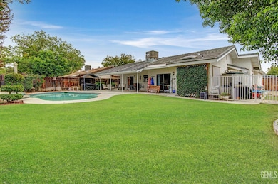 7104 Copper Creek Way unit A, Bakersfield, CA 93308 - photo 2