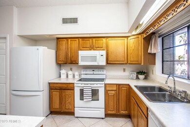 1005 E Citation Ln, Tempe, AZ 85284 - photo 7