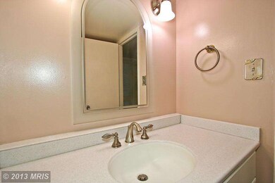 2626 Fort Farnsworth Rd unit 1B, Alexandria, VA 22303 - photo 6