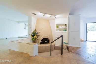 Center Conversation Pit