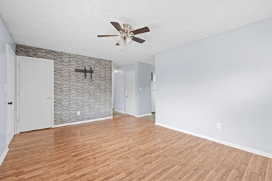 639 Windsor Way, Paris, KY 40361 - photo 4