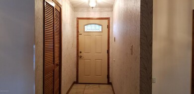 ENTRY FOYER
