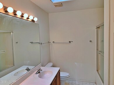 Primary En Suite Bathroom_IMG_9466