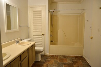 173 Roy Cir, Americus, GA 31709 - photo 3