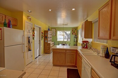 2692_kitchen1
