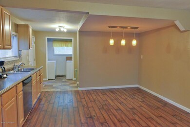 Kitchen/Dining Area
