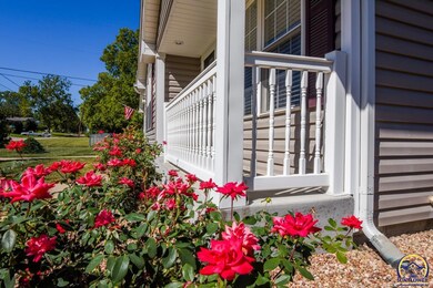4722 SW 30th St, Topeka, KS 66614 - photo 3