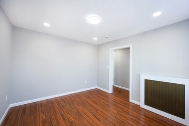 15 Saunders St, Allston, MA 02134 - photo 4
