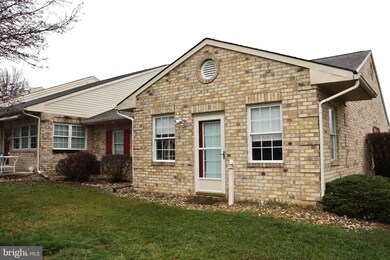 212 Sunbrook Ln unit 146, Hagerstown, MD 21742 - photo 4