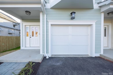 19 Henry St unit 4, Beacon, NY 12508 - photo 2