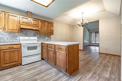 905 W Linden St, Rogers, AR 72756 - photo 4