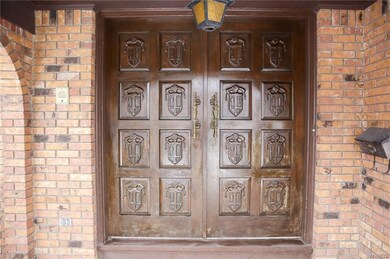 802 Castlebar Dr, North Tonawanda, NY 14120 - photo 4