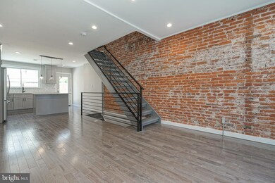 2325 Gerritt St, Philadelphia, PA 19146 - photo 2