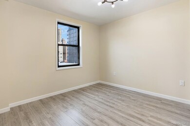 241 E 76th St unit 9I, New York, NY 10021 - photo 3