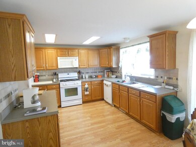 6 Forest Dr, Hightstown, NJ 08520 - photo 7