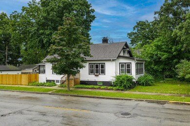 1023 W Ridgeland Ave, Waukegan, IL 60085 - photo 2