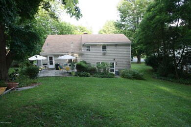 32 Long Meadow Rd, Riverside, CT 06878 - photo 2