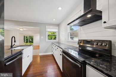 113 Manor Rd, Paoli, PA 19301 - photo 6