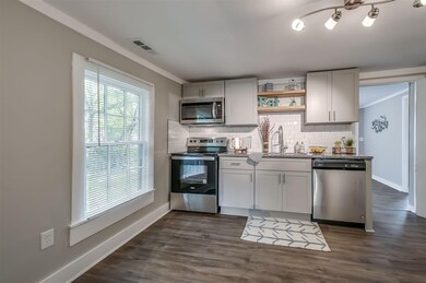 All new kitchen features stainless appliances! 