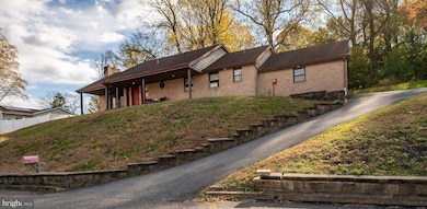 15 Bare Ave, Reading, PA 19607 - photo 2