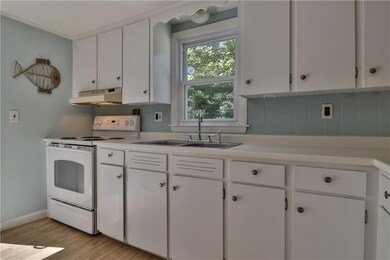 33 Parlin Dr, York, ME 03909 - photo 5