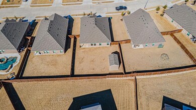 1513 Seabiscuit Dr, Granbury, TX 76049 - photo 3