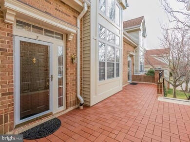 7027 Haycock Rd unit F, Falls Church, VA 22043 - photo 3