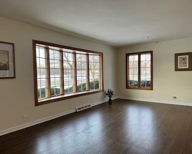 3051 S Scott St, Des Plaines, IL 60018 - photo 2