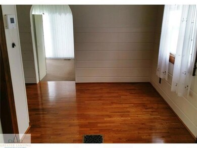 2210 Beal Ave, Lansing, MI 48910 - photo 2